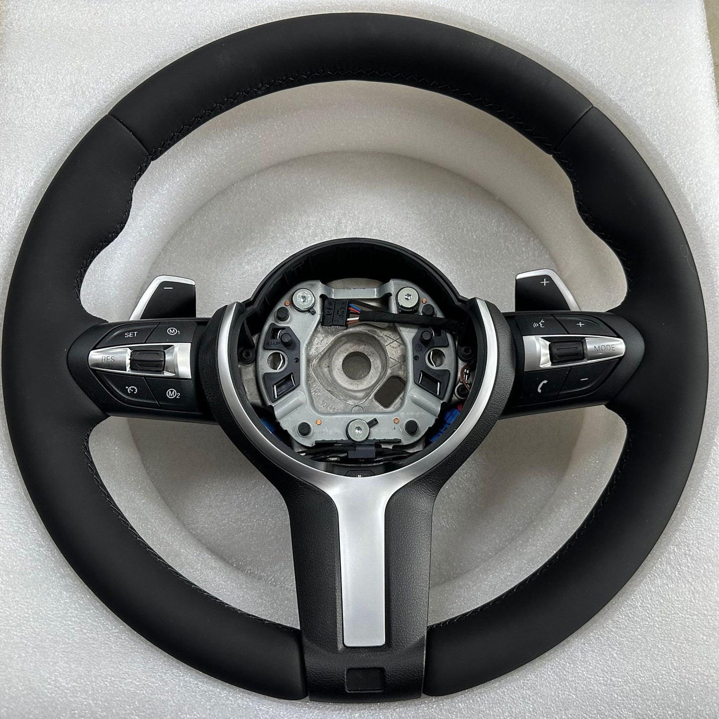 BMW 35 Series X1X5X6X328M3M6 T-back Steering Wheel Assembly Modified Leather Carbon Fiber Cover